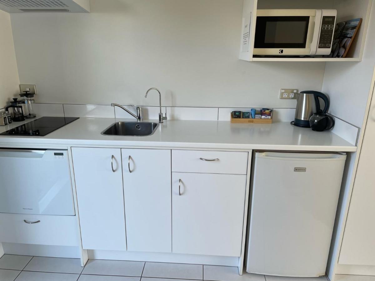 Carters By The Sea Beachside Studio Apartments Carters Beach ภายนอก รูปภาพ